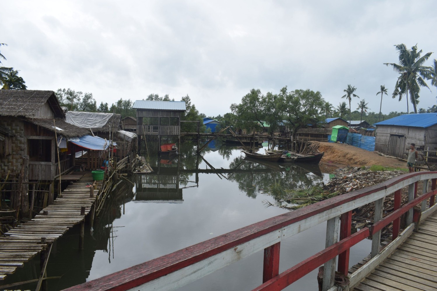 Мостић у рибарском селу