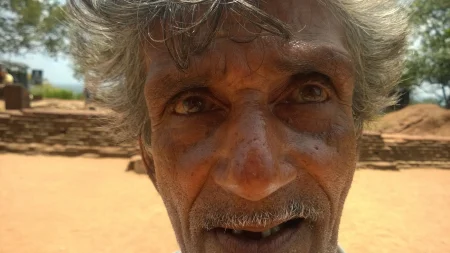 Мештанин који ме је пратио, али је сликао себе уместо мене  - Шри Ланка - putujemo.org