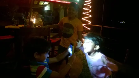 Пријатно вече у локалном ресторану у Алутгами - Шри Ланка