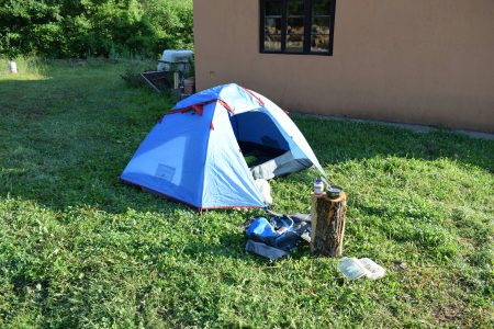 Постављен шатор